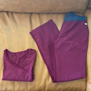 Cherokee infinity scrub set.